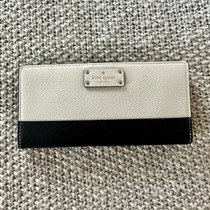 Black and White Kate Spade Wallet
